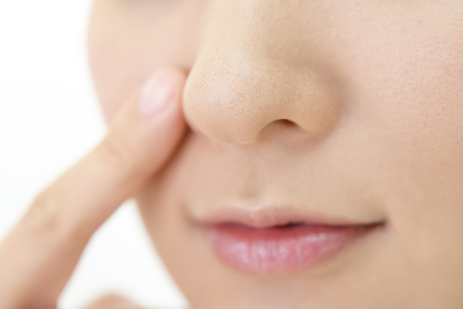 ダーマペンでいちご鼻は解消できる？施術方法や効果を詳しく解説！